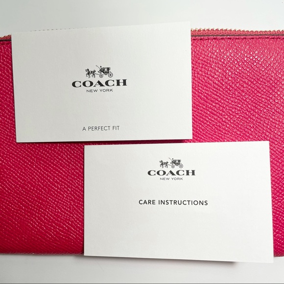 NWT Coach Wristlet | Pink Crossgrain Leather Zip - Picture 8 of 11